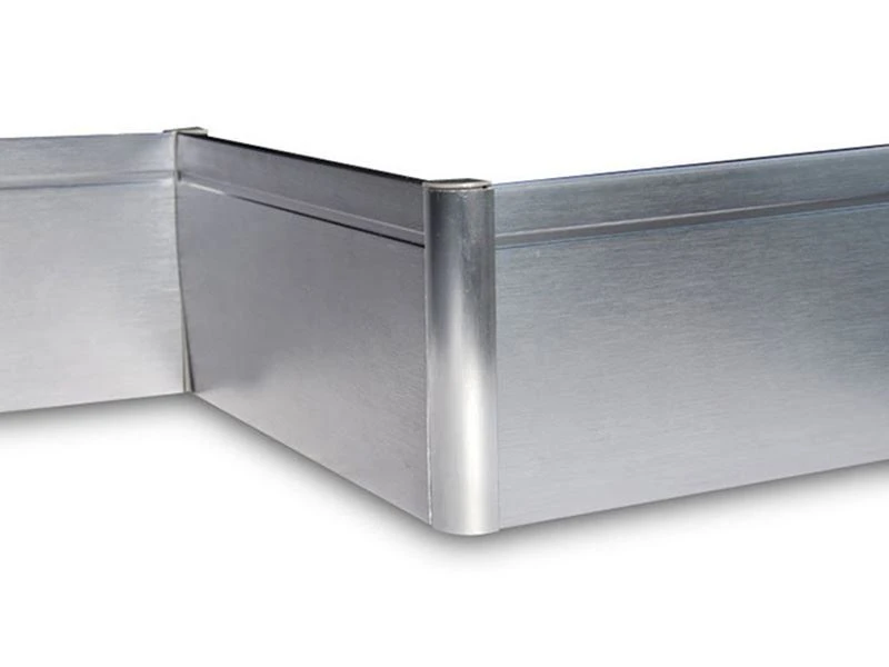 Waterproof-Easy-Clean-Extruded-Aluminum-Skirting-Board-in-Kitchen Waterproof-Easy-Clean-Extruded-Aluminum-Skirting-Board-in-Kitchen