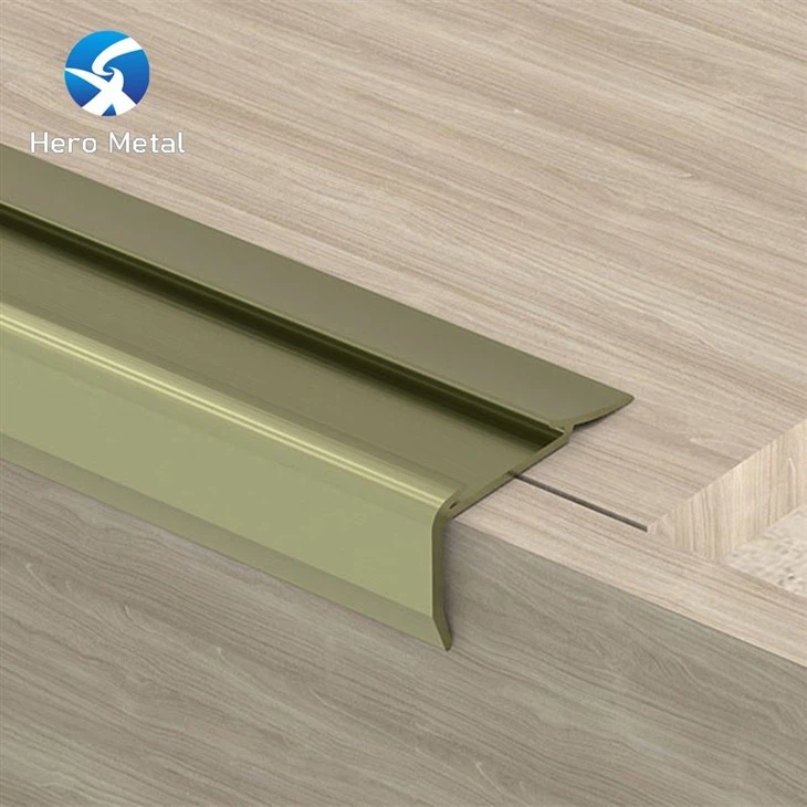 Flexible rubber stair nosing (1)